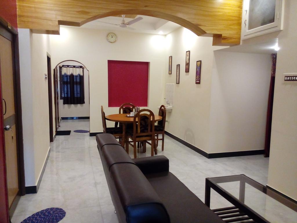 Barnabas Homestay Thanjavur Bagian luar foto